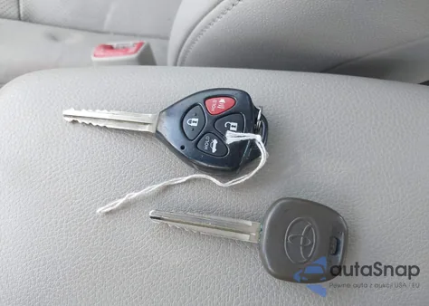 2013 Toyota Corolla Le Special Edition z USA, uszkodzony, nr VIN 2T1BU4EE5DC070467